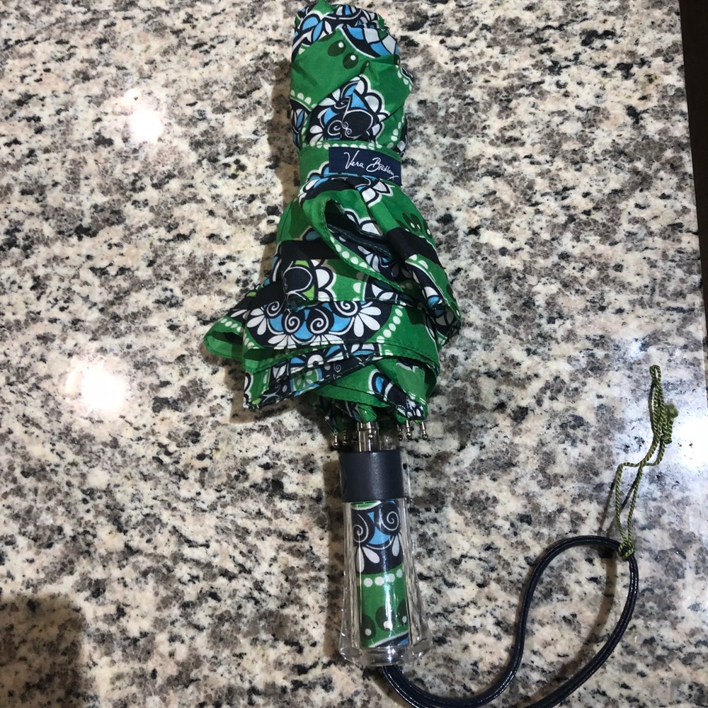 Vera Bradley Umbrella. Excellent Condition.